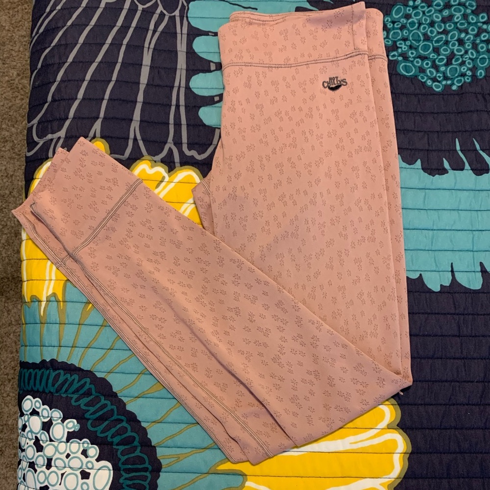 Pink leggings for skiing